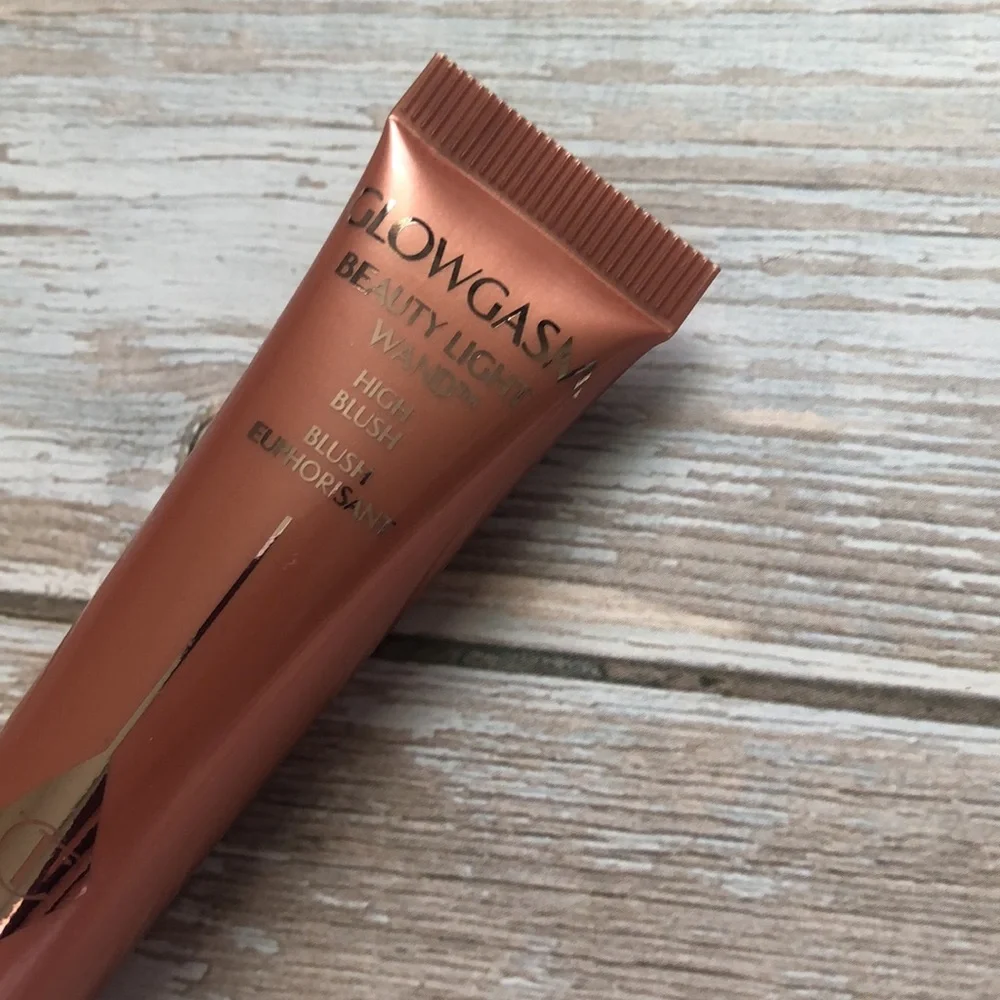 NWT Charlotte Tilbury Glowgasm Beauty Light Wand High Blush